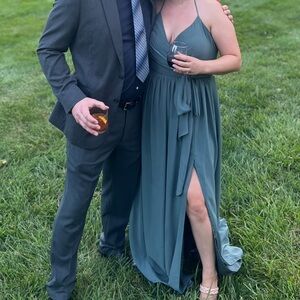 Revelry Eucalyptus Chiffon dress size 14. Like new.